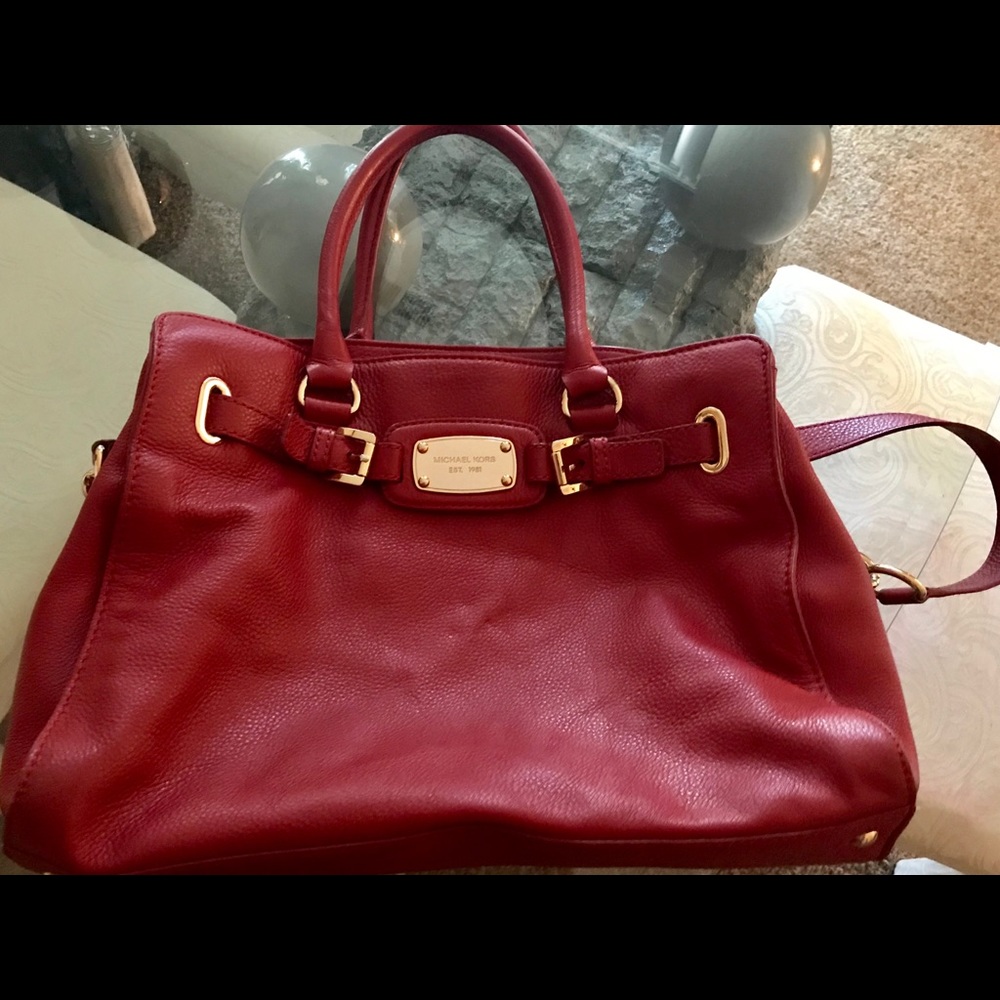 Red Michael Kors hobo handbag (Great condition!)